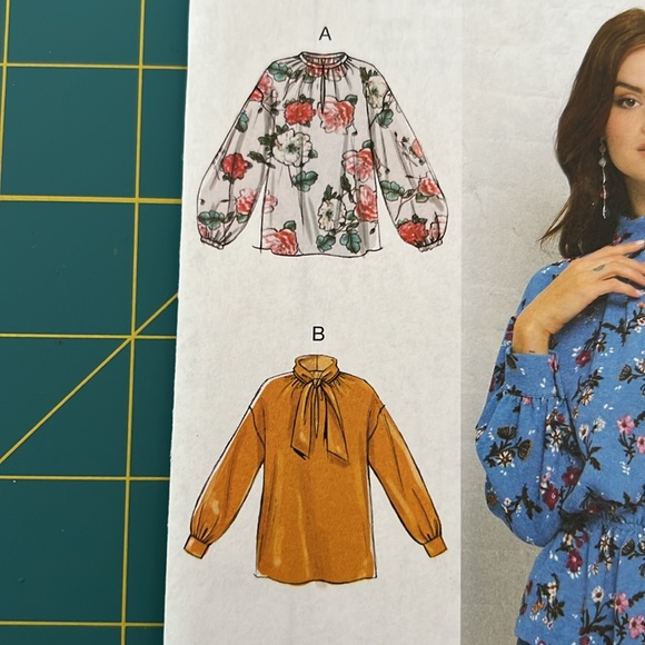 McCall Sewing Pattern - Top M7868 - Picture 7 of 9